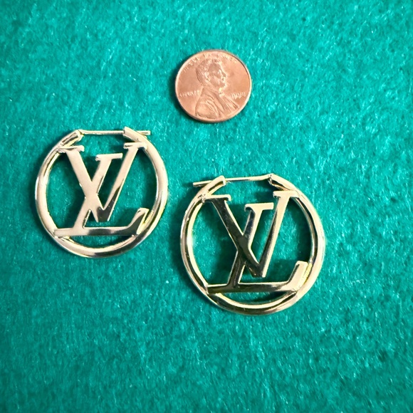 Louis Vuitton Louise Hoop Gold Tone Earrings - Picture 6 of 7